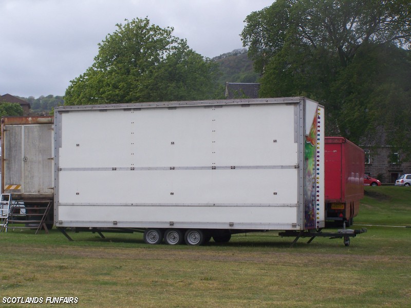 Warren Knowles Giant Cranes Load