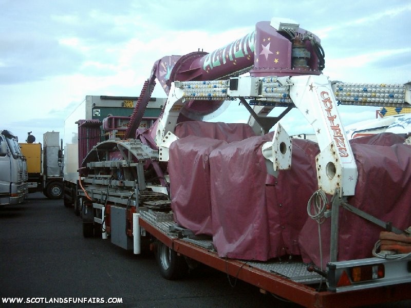 Damien Batemans Move It Load, 2005
