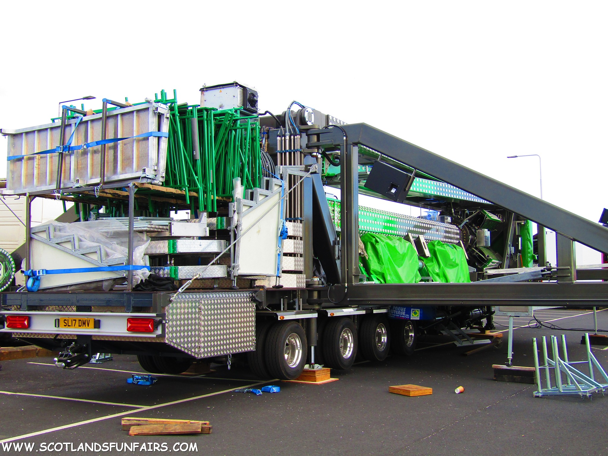 Mitchell Taylors Loopfighter