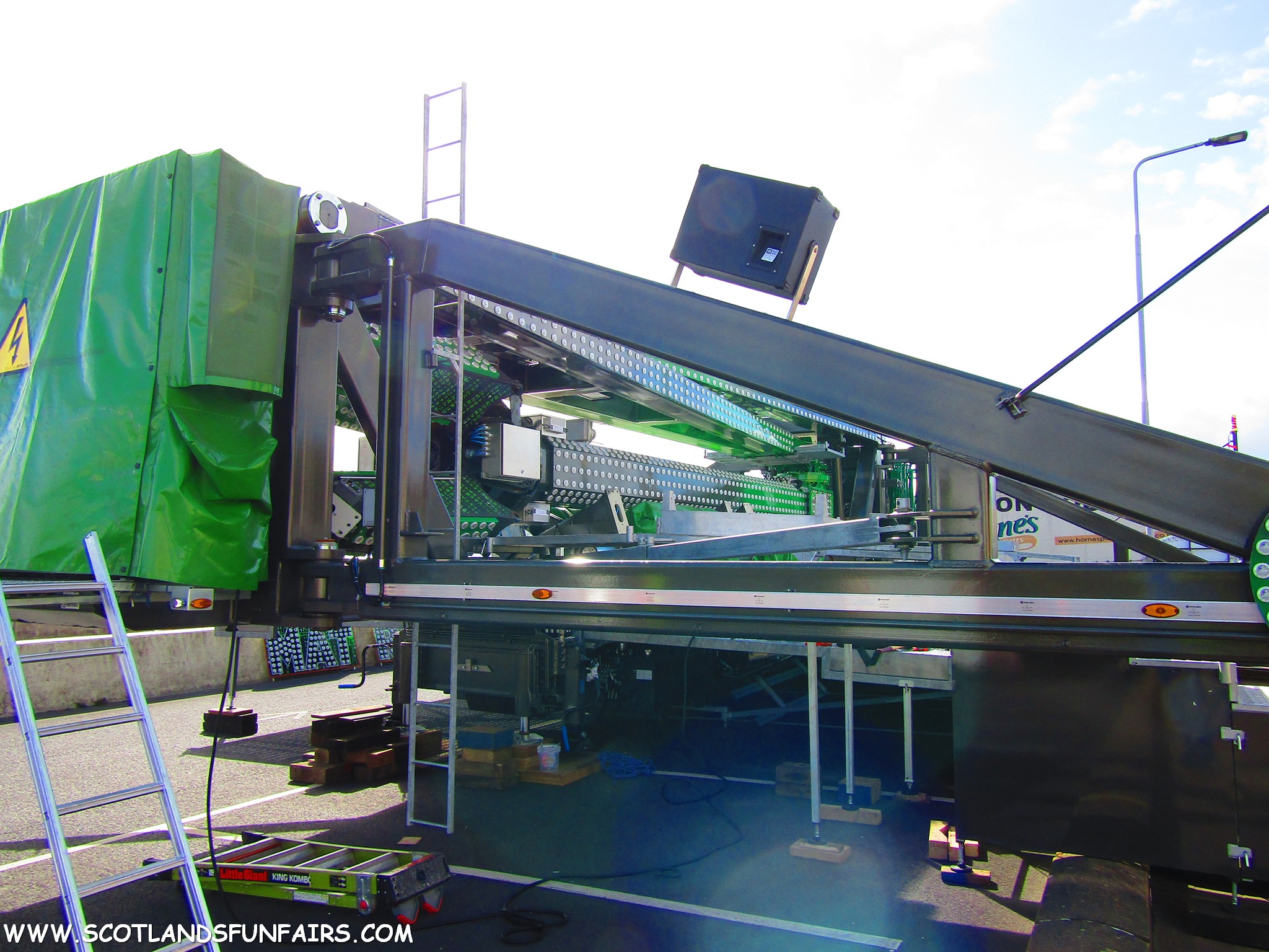 Mitchell Taylors Loopfighter