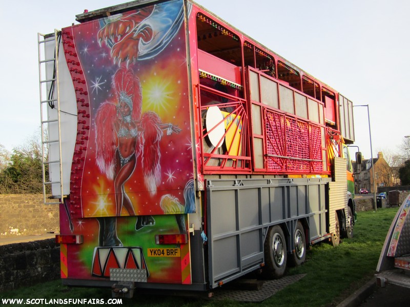 Darren Cowleys Funhouse Load