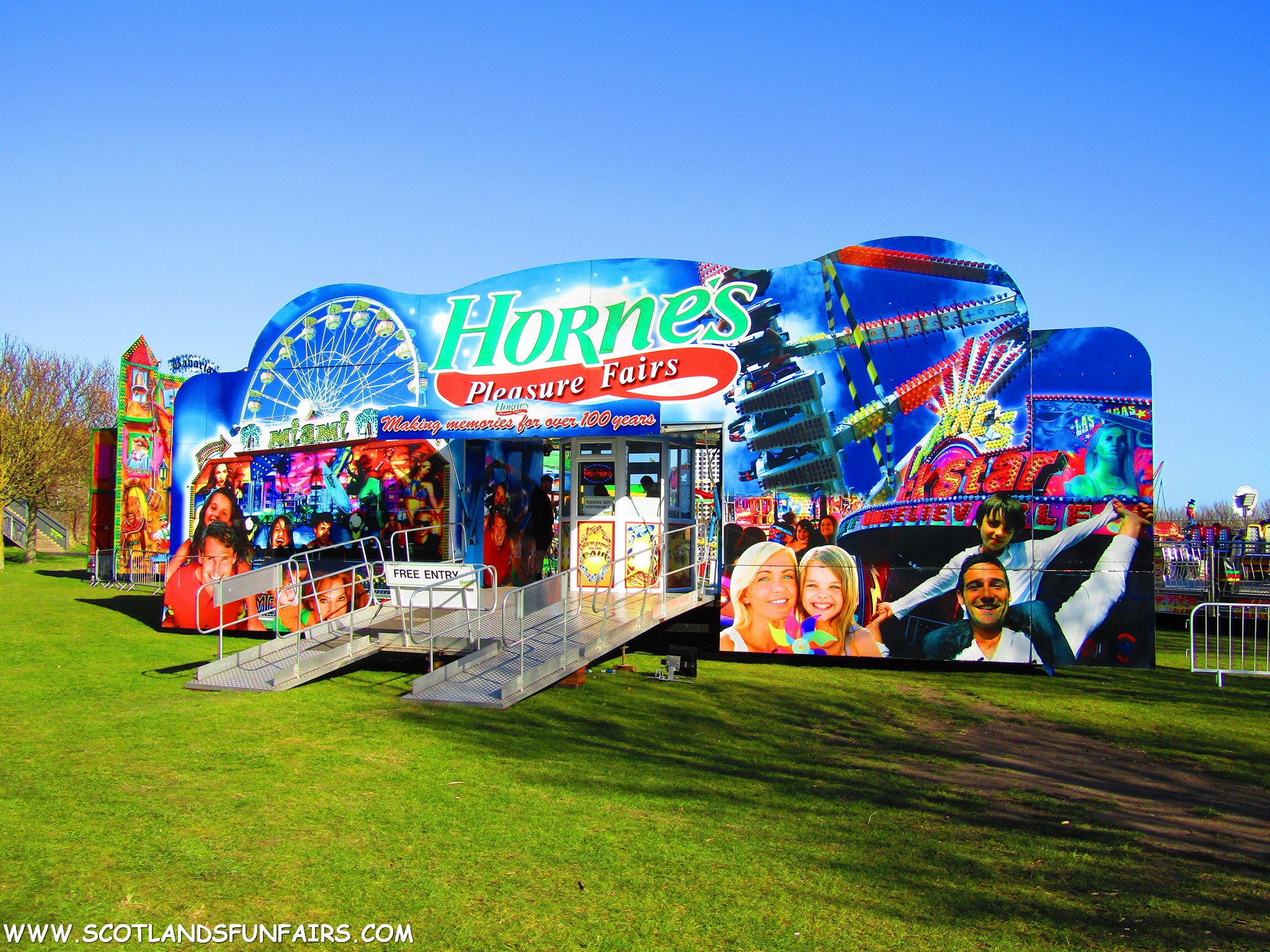 Hornes Entrance