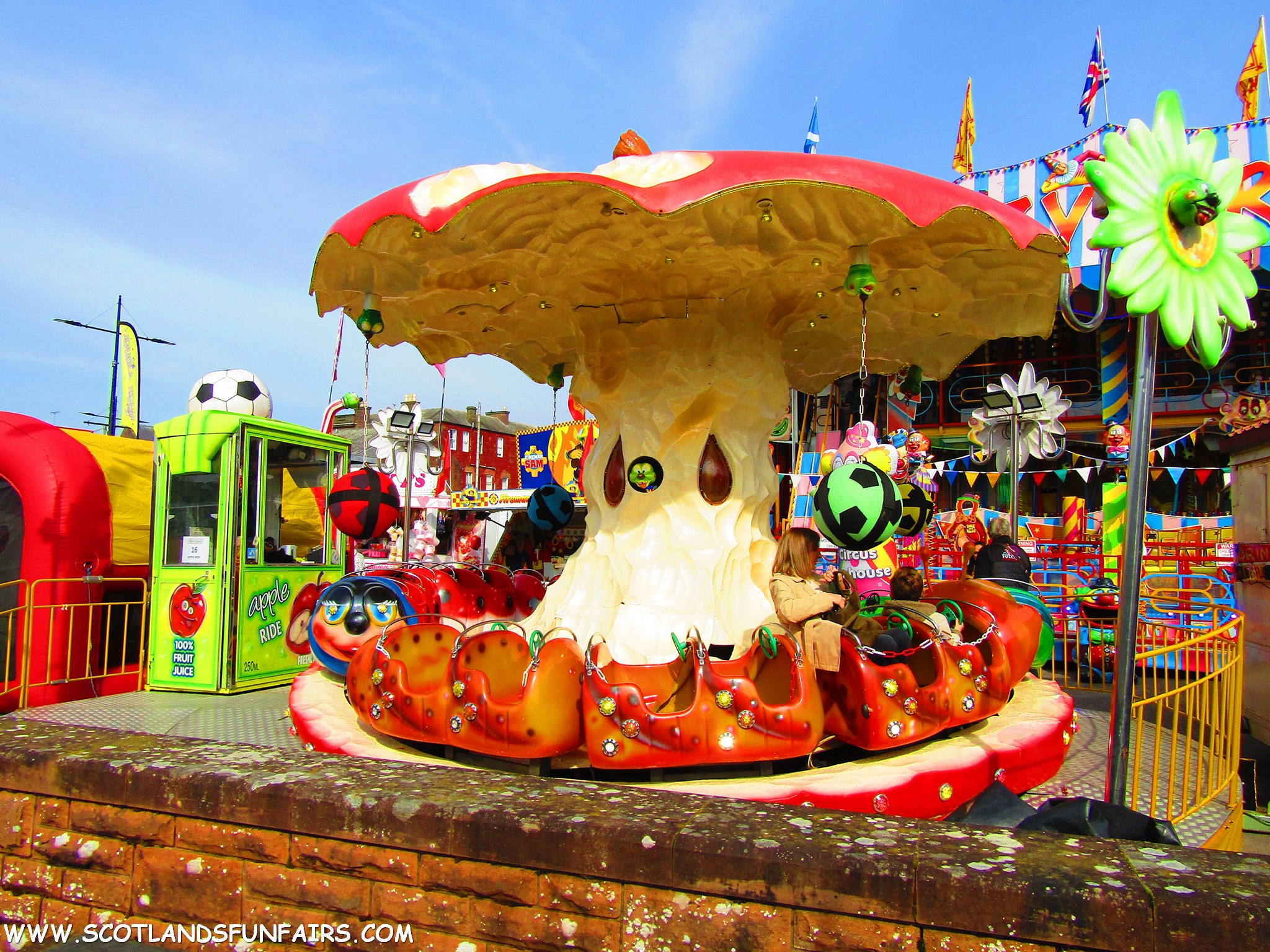 Johnny Pullars Baby Apple Ride