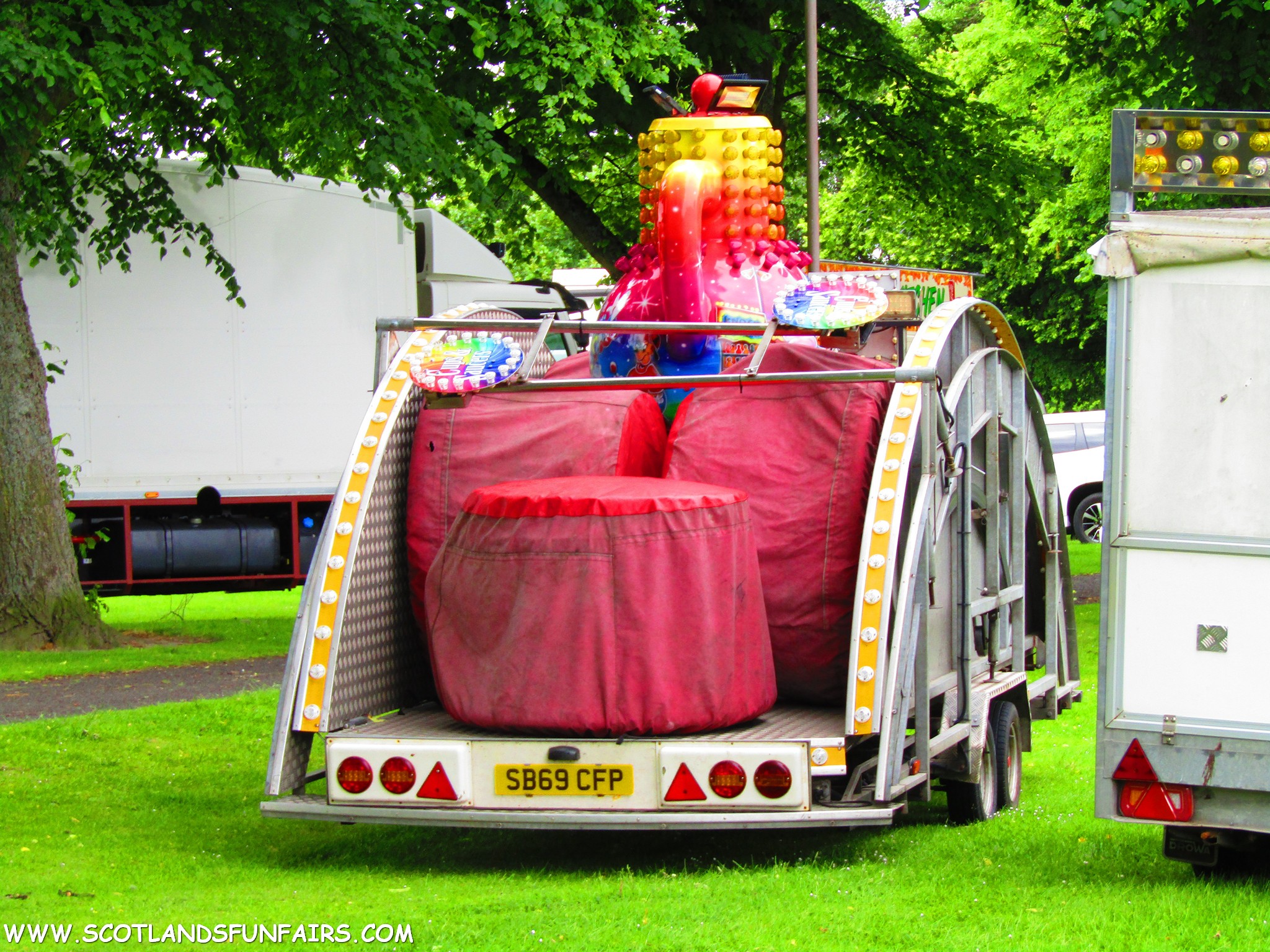 Taylors Teacups Load