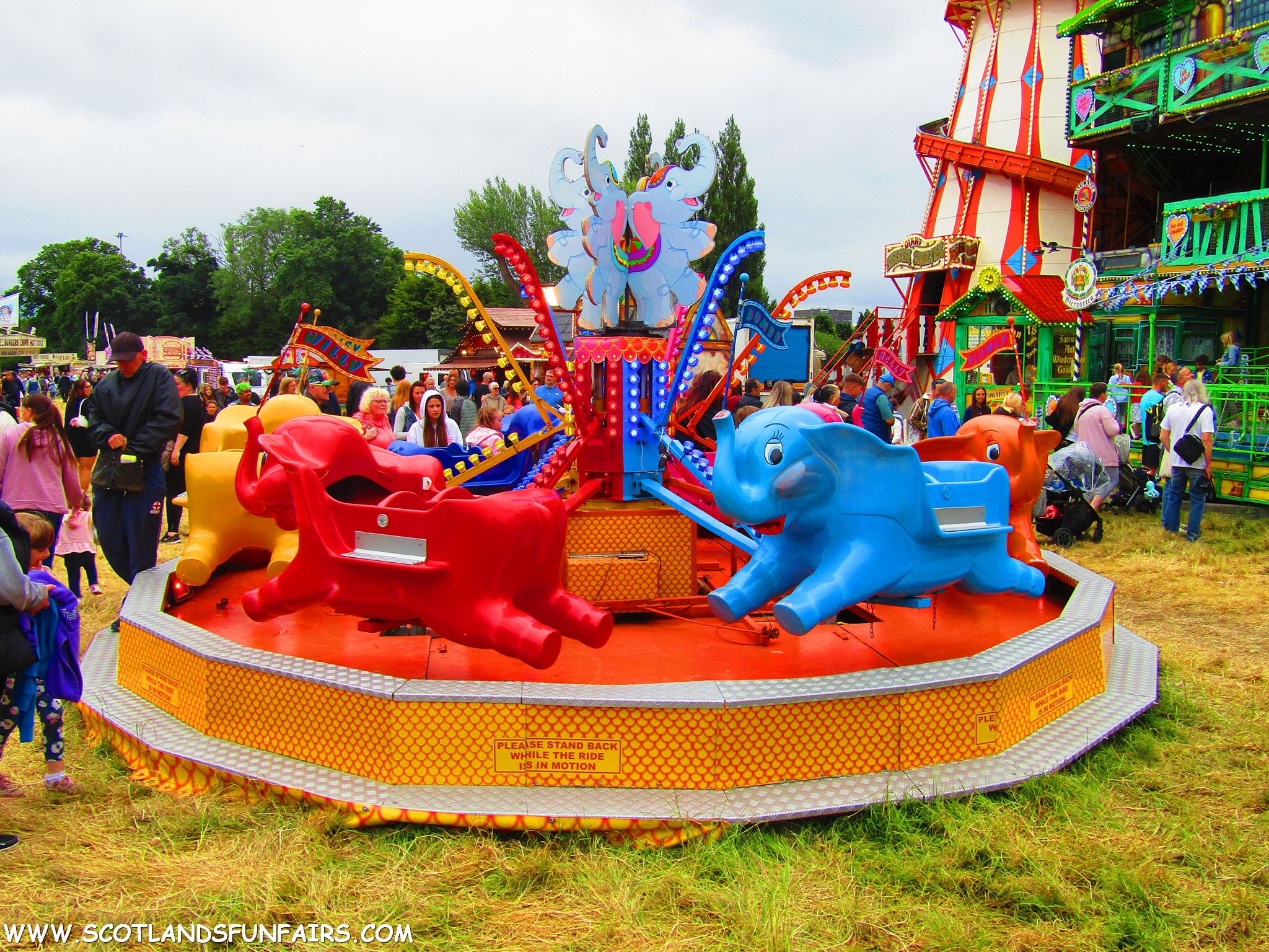 Lee Wrights Flying Dumbos