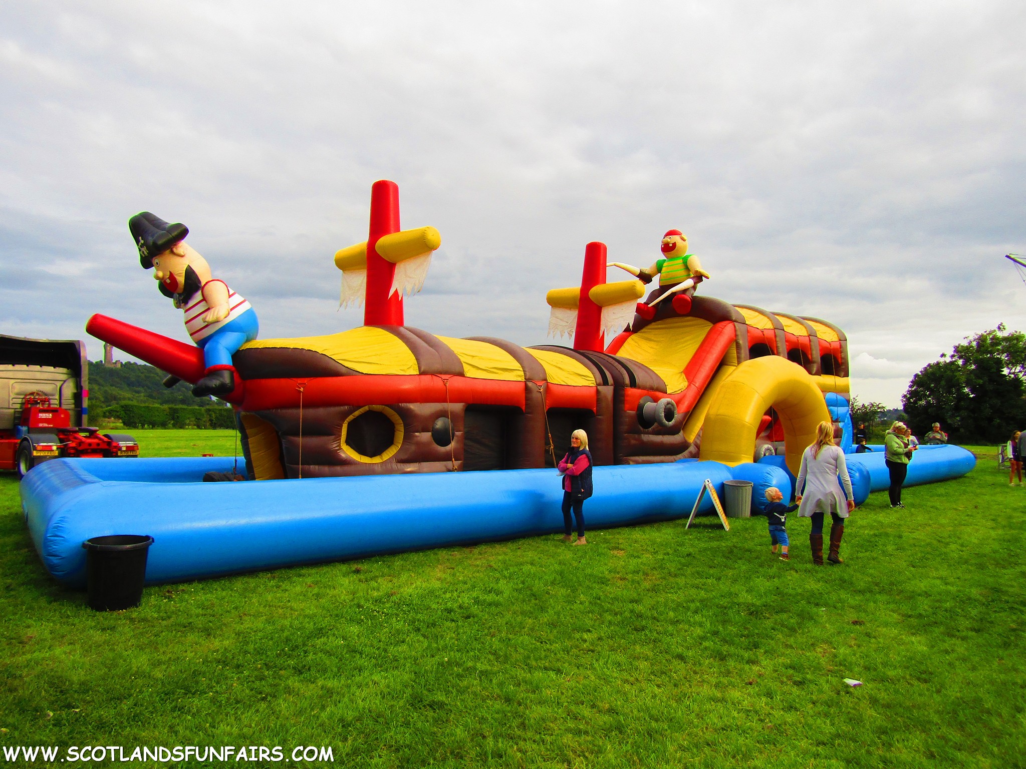 John Irvins Inflatable Playarea
